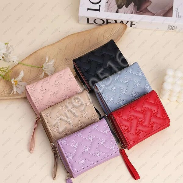 

2025 New Designer Women's Short Simple Fashion Embroidery Buckle Business Card Clip Wallet, Lavender purple