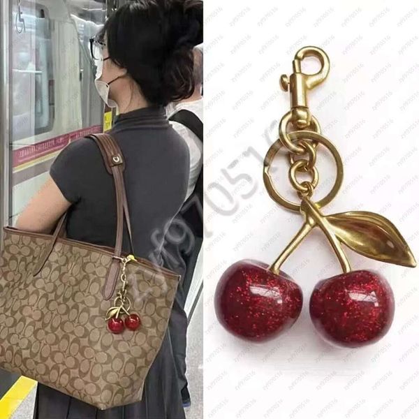 

designer Bag Charm Women Key Rings keychain Retro-Cool Motif In Glittery Resin Clip eychain Pendant co ch Cherry Decoration Personalized Womens Wallet