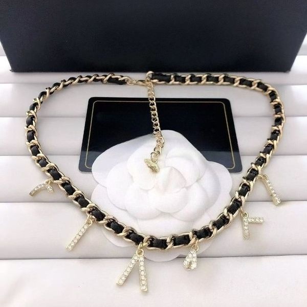 

Classic Letter Pendant Necklace High Quality Alloy Necklace Fashionable Women's Pearl and Diamond Jewelry Many Styles
