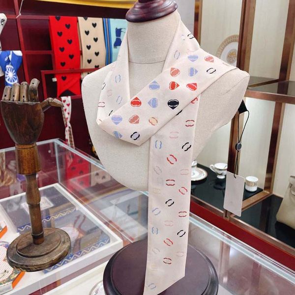 

2025 Fashion Designer Tie Ladies Silk Scarf Headscarf Luxury Letter Silk Scarf Ladies W1