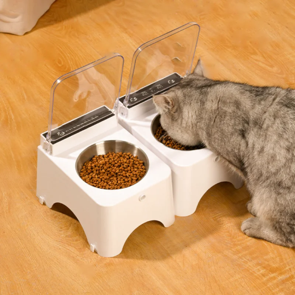 121963 The bowl body adopts a double-layer insulation structure, with an outer layer that is heat-resistant and an inner layer that is insulated to prevent cat
