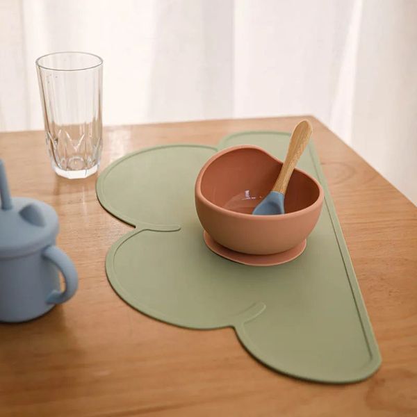 159223 Using recyclable composite materials to support environmental protection, waste can be properly disposed of to reduce pollution.
