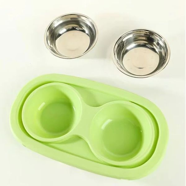 160526 Design optimization based on the behavior habits of cats, such as quieting the bottom of bowls to reduce noise interference with cat eating.