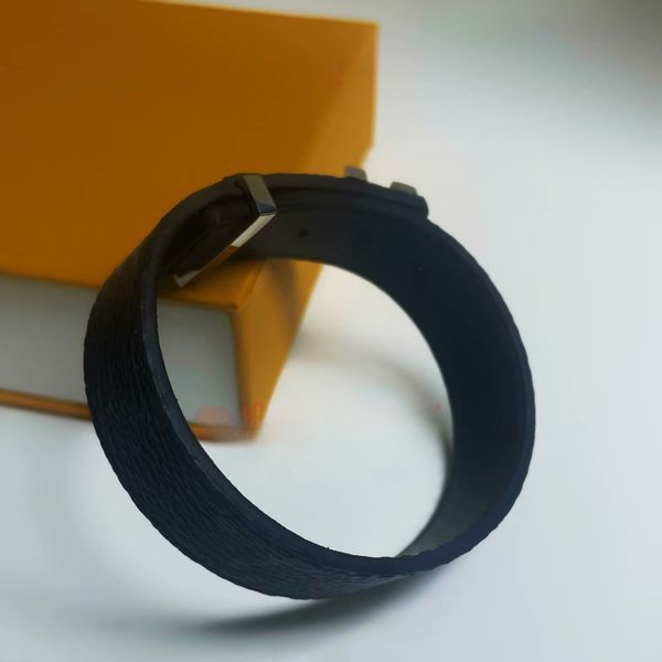 

Brand Desigher Silm Leather Bracelte Fashion Jewelry Women Leather Unisex Couple Bracelets with Box
