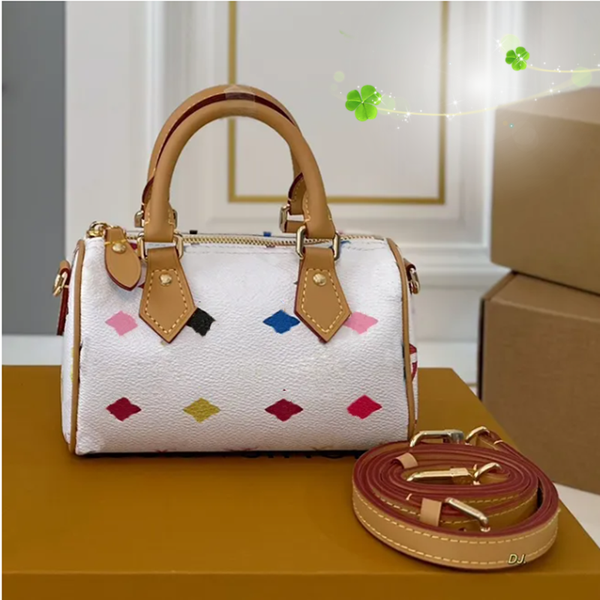 

Women Luxurys Designers Bags Leather Nano Totes Handbag Bag Messenger Purse Card Holder pouch Laptop Messenger Bag 16cm, T1