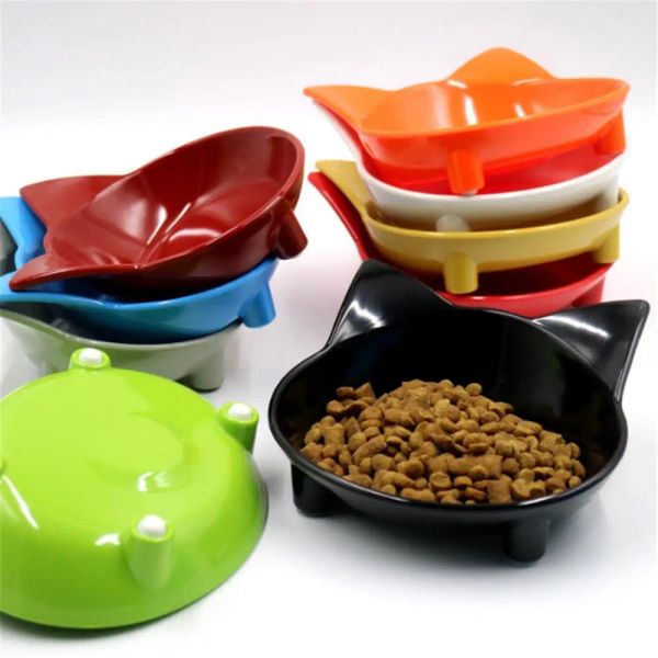 143570 The bowl body is made of color changing photosensitive material, which gradually changes color with the ambient light, attracting the attention of cats