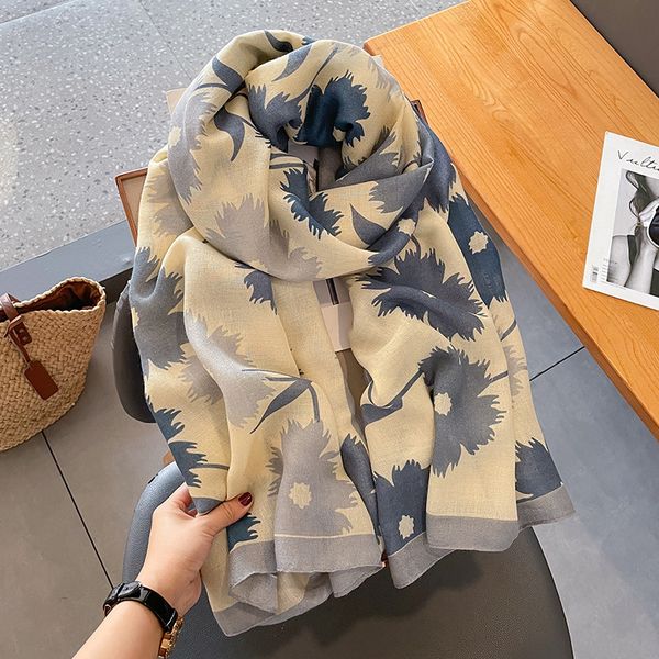 

Popular soft cotton and linen floral scarf --86329