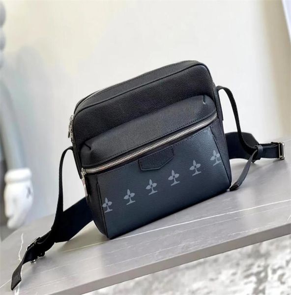 

2025 New Designer Handbag Men's Leather Outdoor Messenger Bag Men's Crossbody Bag Luxury Designer Bag Pocket Multi-bag Fashion Messenger bag, 12*