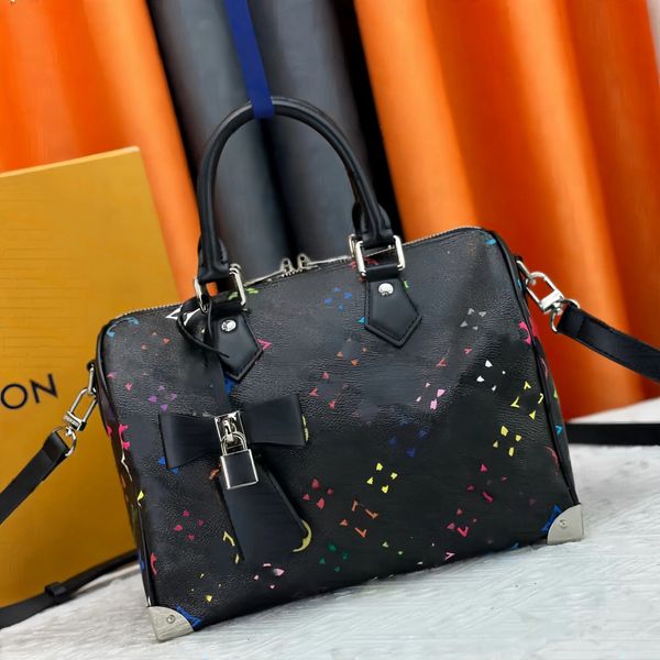 

New 10A Designer Bag Womens Mens Takashi Murakami Shoulder Luxurys Handbag Shell Tote Carryalls Clutch Travel Bucket Pochette Leather Crossbody Boston Speedys Bag, Split