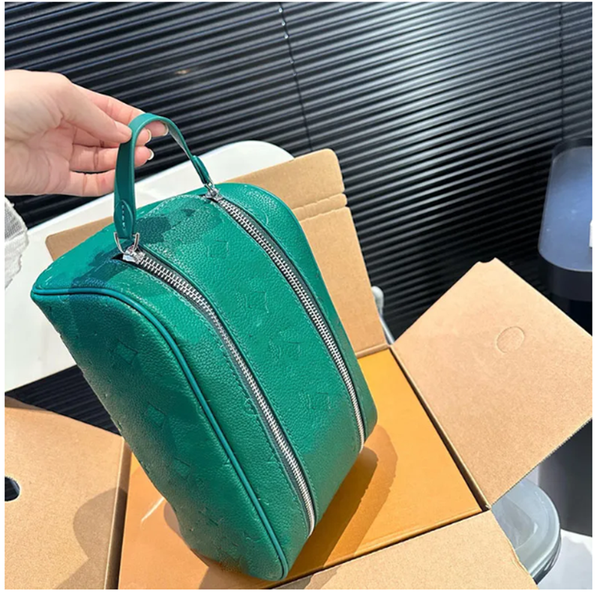 

24ss Cosmetic Bags Women Leather Luxurys Designers Bags Totes Handbag Wallets Messenger Purse Card Holder pouch Travel outdoors Messenger Bag 25cm, Y4