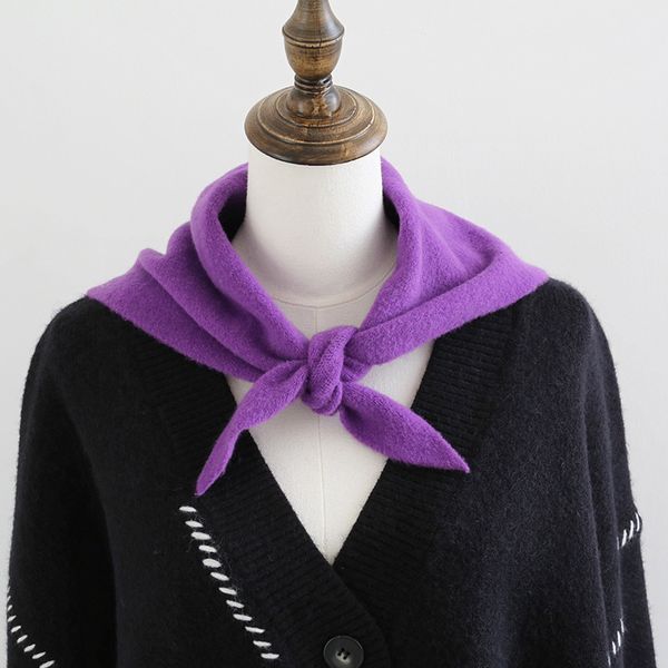 

American retro wool triangle scarf --830491