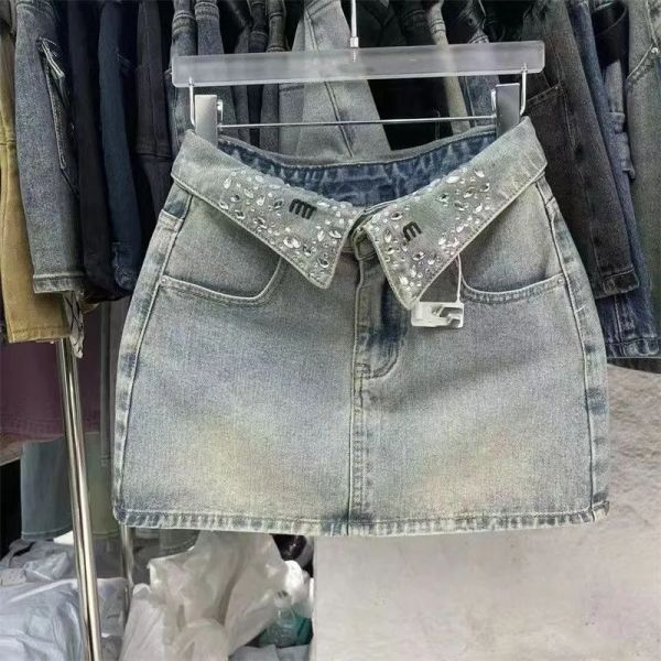 

Spring and Summer New Light Blue V-shaped Flip Neck Denim Skirt High Waist Small Spicy Girl Hot Diamond Sweet Spicy Short Skirt Sasa BFG2501206
