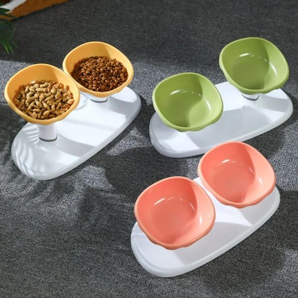 160278 The bottom of the bowl is equipped with a gravity sensing device, which automatically supports the cat when it is knocked over, preventing food from spilling