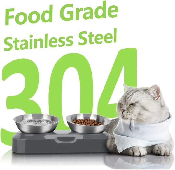 152340 Clear and distinct scale lines facilitate owners to accurately control food portions based on the age and weight of their cats.