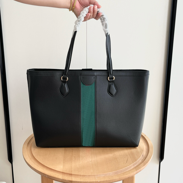 Designer bag shoulder bag crossbody bag luxury bag wallet handbag design summer high-end sense large capacity shoulder bag 631685