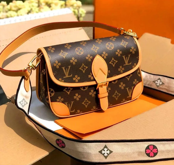 

s Women Designer Crossbody Diane Baguette Classic Vintage Canvas Jacquard Strap Flower Flap Emed Letters Clutch Purse Shoulder Bags Tote Bag, Embossed black#