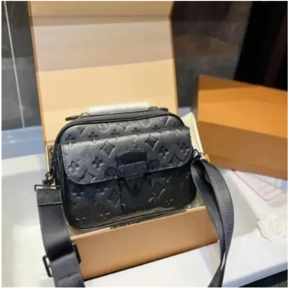 

High Quality Mens s trio outdoor Men shoulder bags designer cross body man messenger bag Satchels satchel fashion handbag Composite package backpack, Red