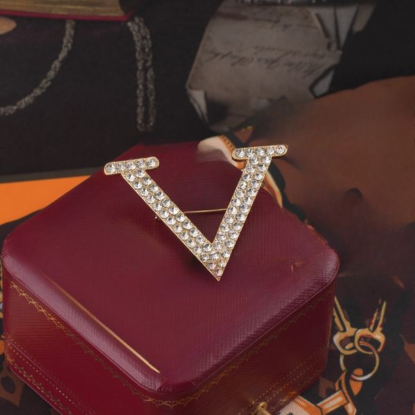 

Crystal Brooch for Women Men Inlay Rhinestone Pearl Brooches Gold Silver Metal High Quality Classical Jewelry Broochs Christmas Party Gifts Scarf Accessories