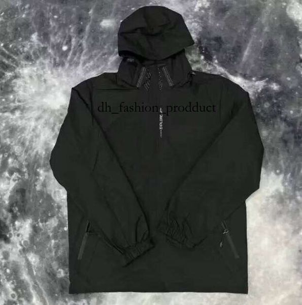 

Designer jacket Mens Jacket outdoor zipper jacket Lt Sv Windproof and waterproof mountain skiing Windproof and Breathable Single Layer hoodie couples down 34b, Beige