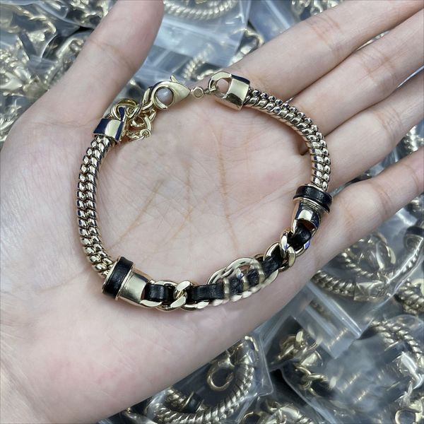 

Designer Fashion Designer Bracelet Women Bracelet Bangle Brand Letter Leather Bracelet Vintage Design Jewelry