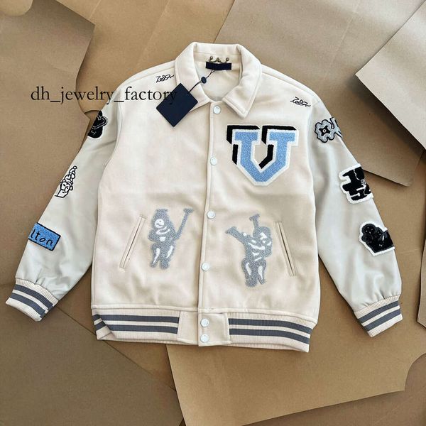 

vuittons Mens Jackets designer Classic l Vintage Baseball Varsity Coat Loose Mens Women Outerwear Wool Flocking Leather Single Breasted Couples Warm Bomber b78, White