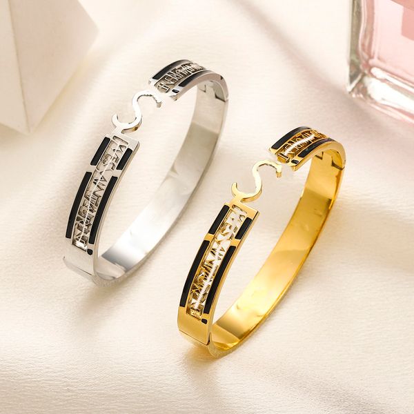 

Designer Bracelet Luxury Bangle 18K Gold Plated Stainless Steel for Women Bracelets Designer Jewelry Gift with box