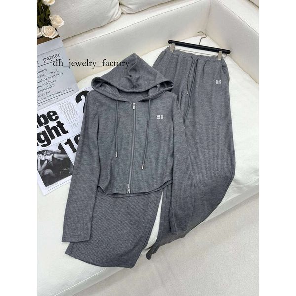 

hoodie tracksuit designer women sportswear Designer fashion brand embroidery zipper coat outdoor leisure sports loose cotton hoodie pants two-piece set b47, Light tan