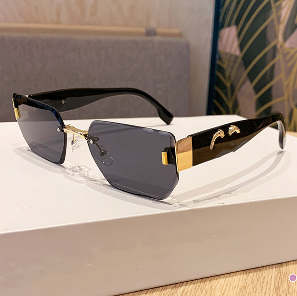 

Square-framed frameless sunglasses - Male model catwalk - High-end glasses - UV protection - Sunshade