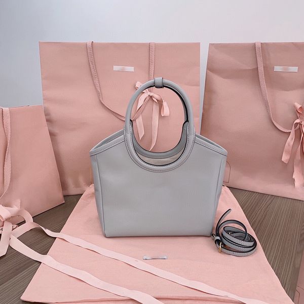 L81305 Tote bag carried on one shoulder