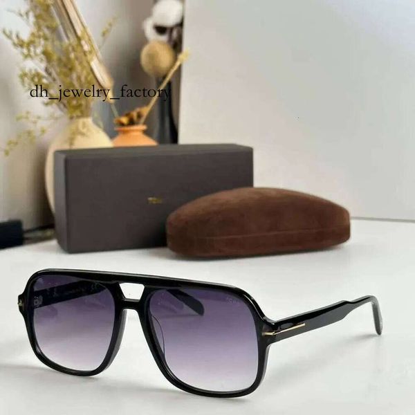 

Designer Sunglasses Mens Ft0884 Plate Frame Oversized Glasses Fashion Falconer Sun for Women Black Sport Styles with Original Box tom''fordd''ford''FYGB fb7
