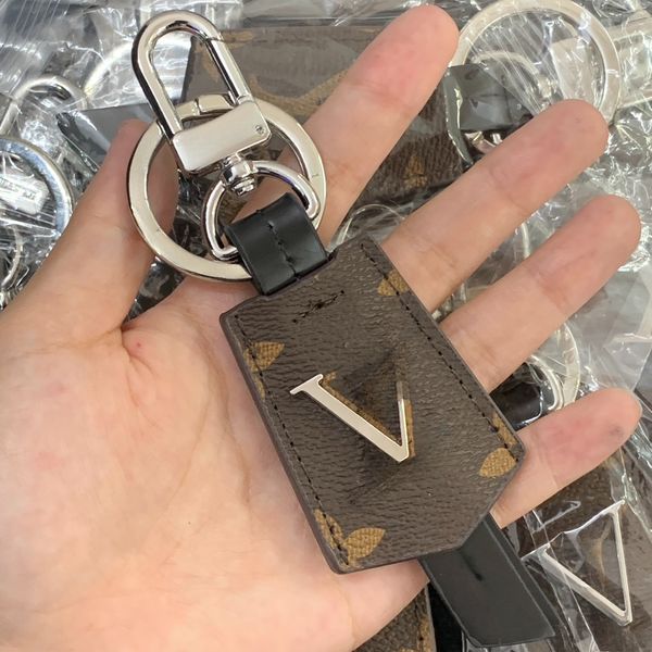 

Designer Keychains Letters with Dias Designers Keychain Women Buckle Jewelry Keyring Bags Pendant Couple Charm Car Key Good Gift