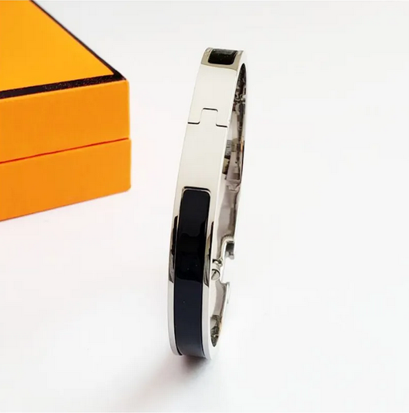 

High Quality Luxury Designer Design Bangle Stainless Steel Bracelets Classic Jewelry Bracelets for Men and Women24