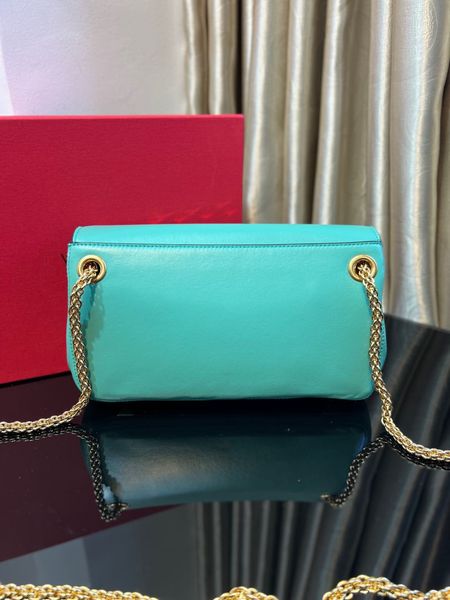 

Women's Designer bag Fashion Shoulder Bags 2025 Luxury Fashion Hand Bags Versatile Temperament High Quality rivet Genuine Leather Personality Women, Red