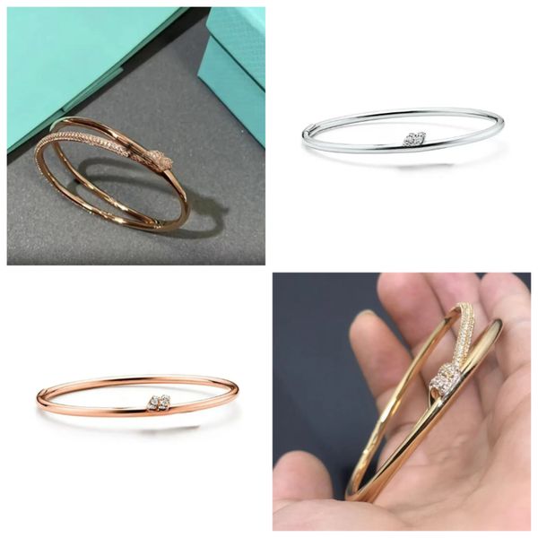 

Classic Design Bracelet - High Version Non-fading Elegant Classic and Fashionable Designer Style Bracelet Valentine's Day Gift