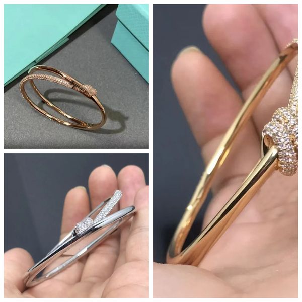 

Designer style bracelet Non-fading Classic and high-quality neutral material Fashionable designer style bracelet Suitable for gift-giving on Valentine's Day