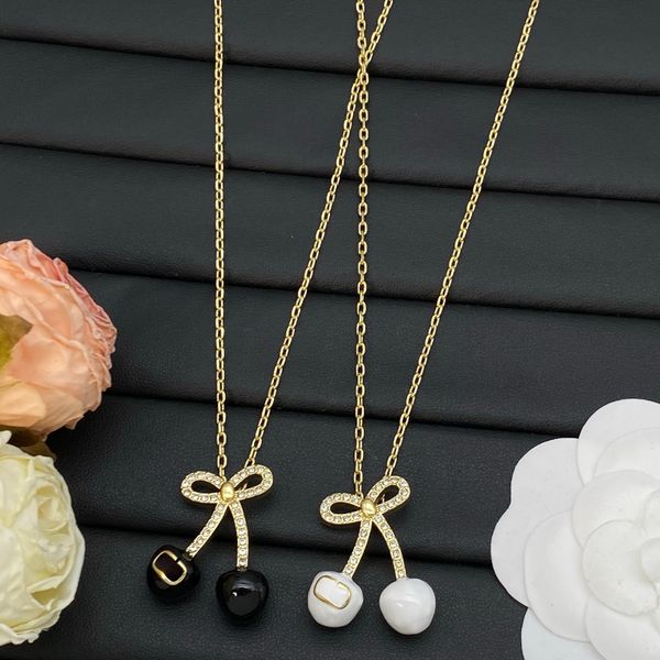 

Luxury Necklace Elegant Necklaces Designer Necklaces Cherry Series Top Quality Pendant Charm Jewellery Designer for Women Gifts Multiple Color Options