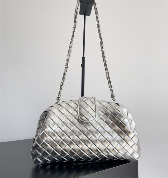 

Mirror Chain hand-held fashionable designer bag, iconic weaving process, high-quality, high-end, simple, atmospheric, fashionable, all leather to create a noble style, Color 4