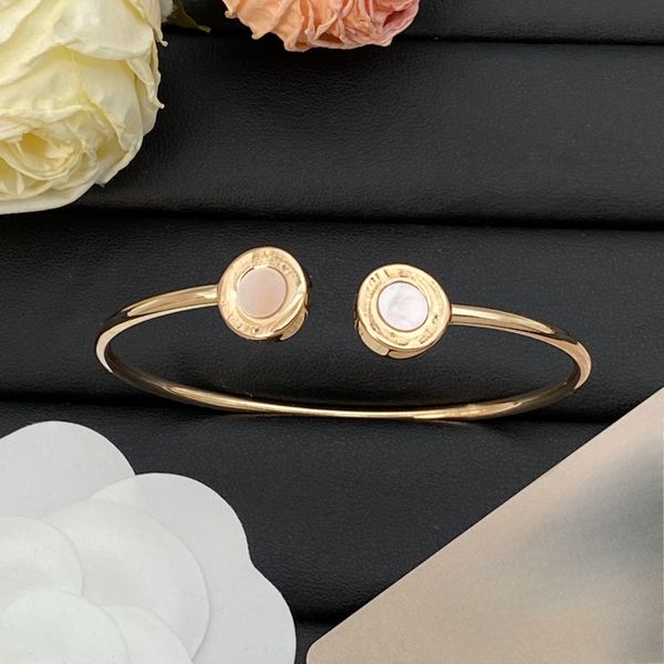 

Bracelet Designer Bracelet Jewlery Designer for Women High Quality for Your Choice Luxury Designer Bracelets Alphabet Valentine Gift Elegant Women Bracelet