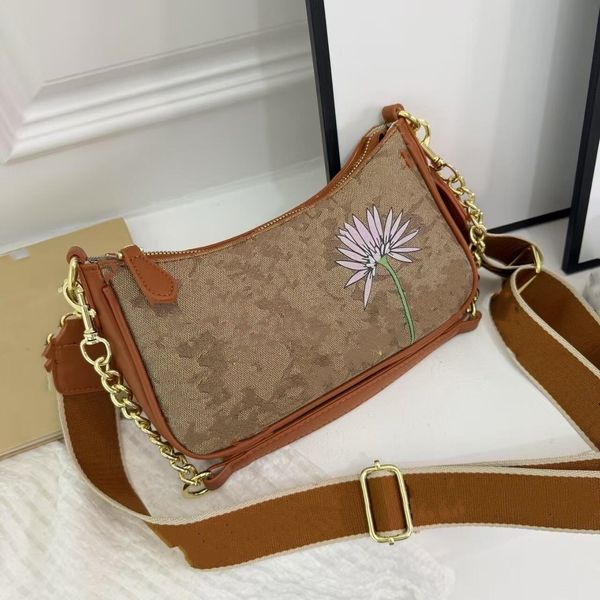

2025 Designer Women Crossbody Shoulder Bags Chain Wallet Strap Purse Emed Letters Old Flower Handbags Floral Lady Embroidery Half Moon Bag, Gold