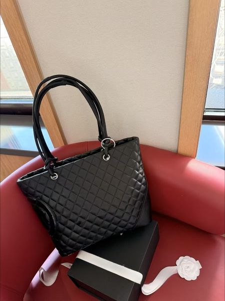 

Fashion Luxury Shopping Bags Women Handbags Designer Purses Shoulder Bag Large Capacity Wallets Flowers CN25030201, White