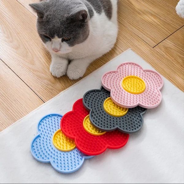113393 High-quality paper cat bowls are made of food-grade paper, which is non-toxic and harmless to cats' health