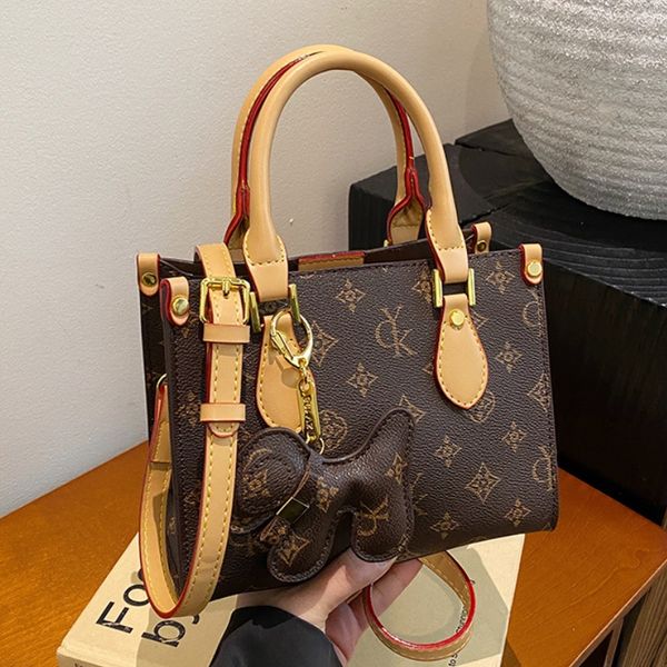 

Free Shipping 2025 new designer Shoulder tote Bags for womens Fashion Bag Handbag messenger fashionable woman crossbody bag, Gold