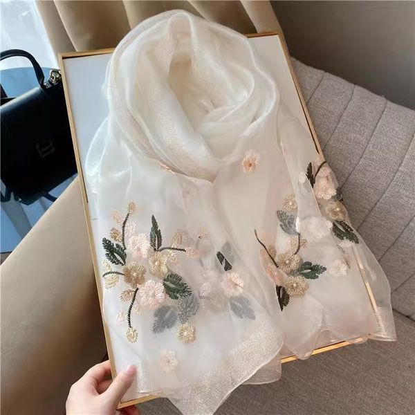 

New high-end begonia flower warm mulberry silk scarf --896643