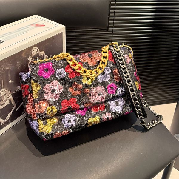 

19 Series Sequin Bag Designer Womens Shoulder Bag Floral Pattern Leather Rib Check Gold Hardware Metal Twistlock Matelasse Chain Hand Crossbody Bag Makeup Bags 25cm, Yellow