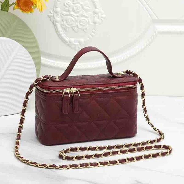 

9A Womens Vanity Box Designer Cosmetic Bags Top Handle Tote Quilted Matelasse Chain Crossbody Shoulder Handbag Cosmetic Caid Lipstick Holder Mini Crossbody Bag 23m, White