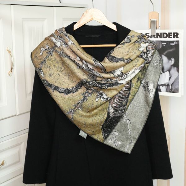 

Retro nostalgic apricot flower mulberry silk Chinese style large square scarf --837519