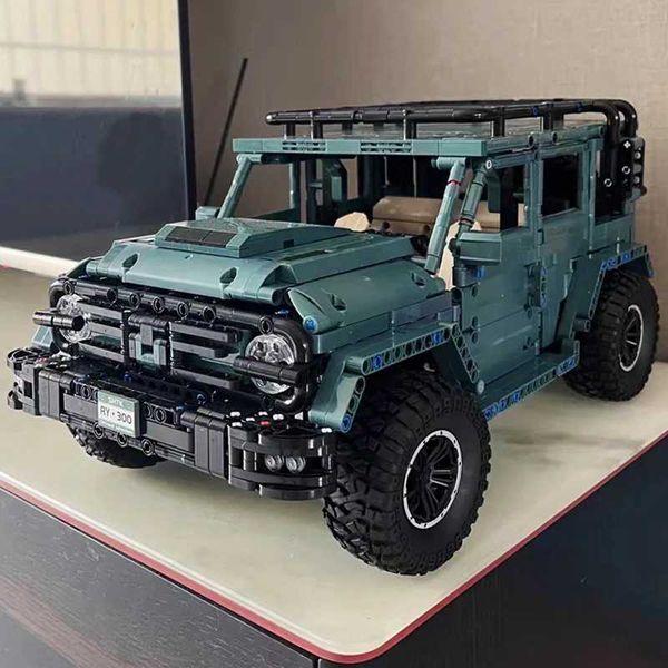 High tech remote control RY300 off-road vehicle building block technology city SUV car model building block childrens gift puzzle toy MOC W250318