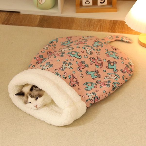 

New Autumn and Winter Warm Pet Sleeping Bag Lamb Fleece Warm Cat Nest Drill Hole Bedding Semi Closed Dog Nest Suitable for Dogs, White