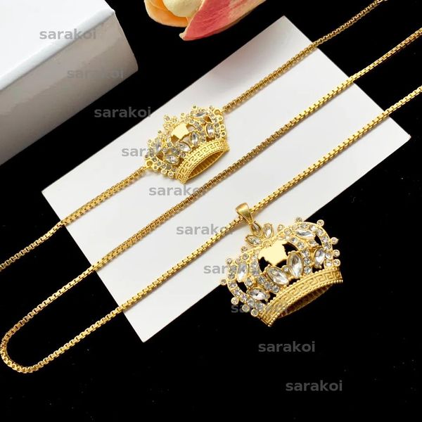 

Designers Gold Pendant Chain Necklaces Luxury Diamond Chains Bracelets Men Womens Fashion Crown Pendant Necklace Bracelet Set Elegant Jewelry BFG2503181