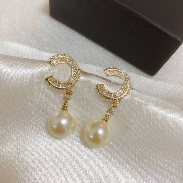 

Designer Luxury Stud Earrings For Women Letter Valentine Day Gift Wedding Earrings Party Jewerlry Accessories